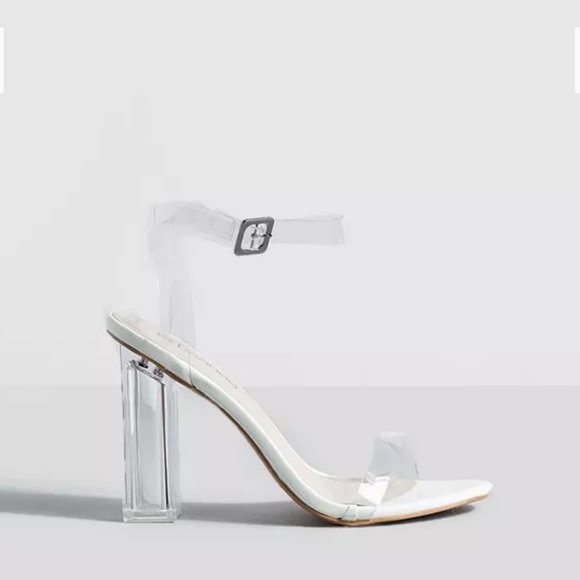 WIDE WIDTH CLEAR BARELY THERE HEELS - Brand New Size 7 - Picture 2 of 5